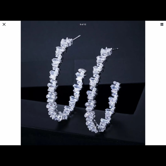 🔥❤️Fabulous Hoops with Baguette .🔥🌺 - Picture 2 of 2